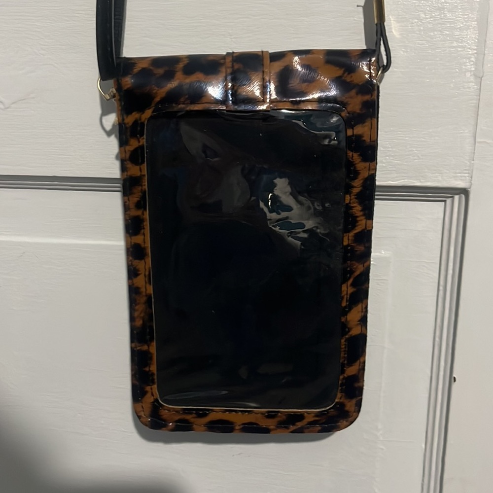 Leopard Cellphone Crossbody Bag - Picture 2 of 3